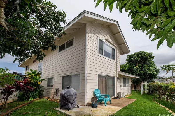 $1,100,000 | 94-689 Lumiaina Street, Waipahu, HI 96797