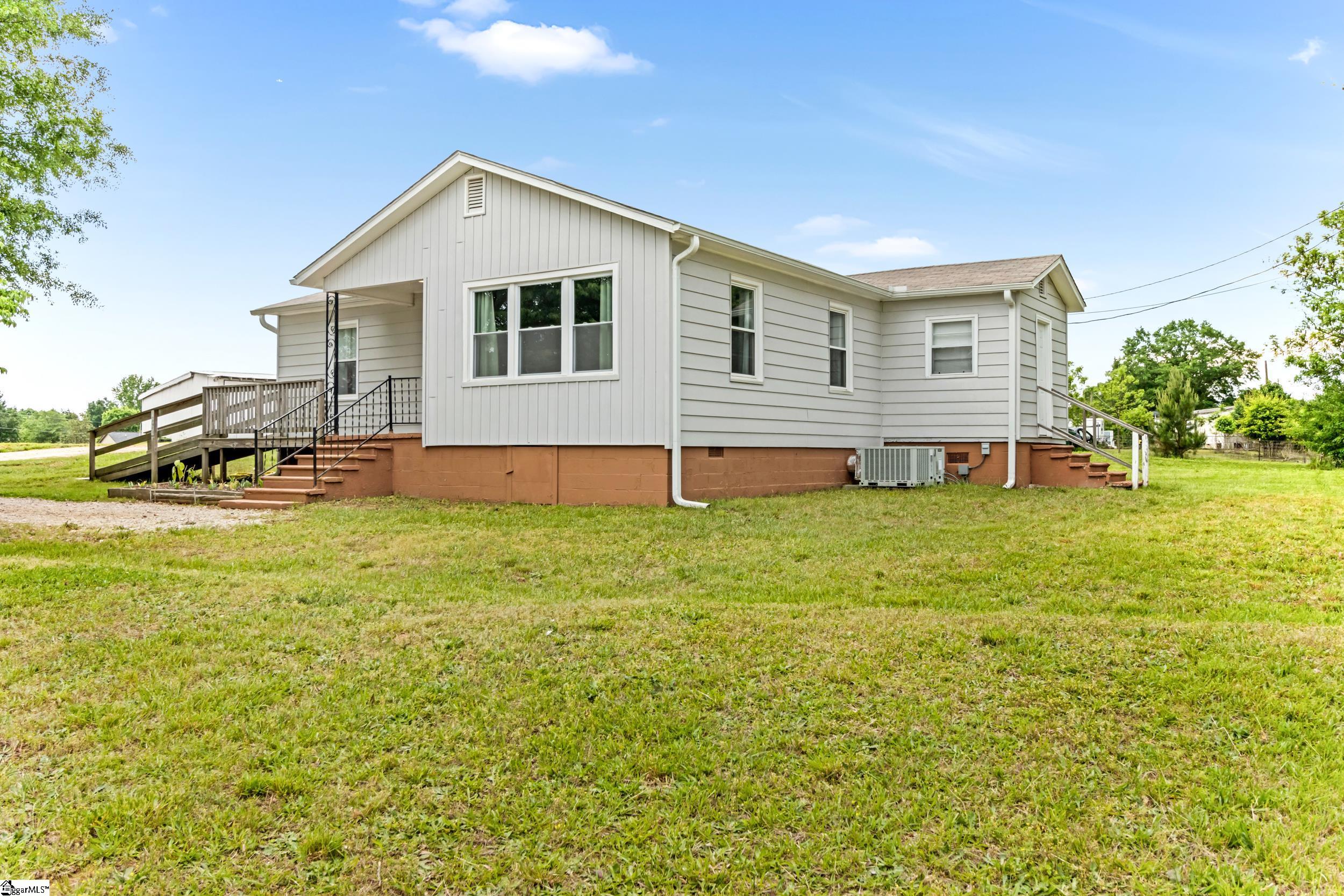 1320 Old Pacolet Road Spartanburg, SC 29307 - Photo 4 of 34 Gallery Image 4