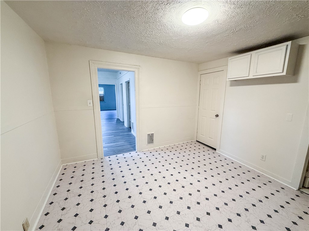 288 Orchard Street Rochester, NY 14606 - Photo 11 of 16