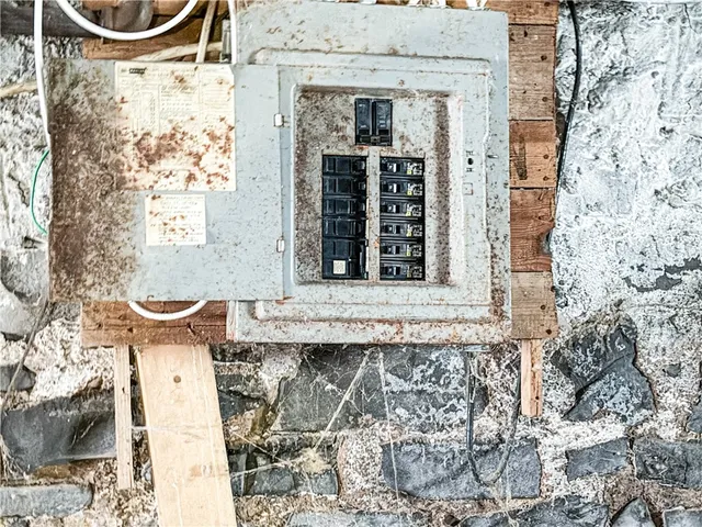 $69,900 | 288 Orchard Street, Rochester, NY 14606