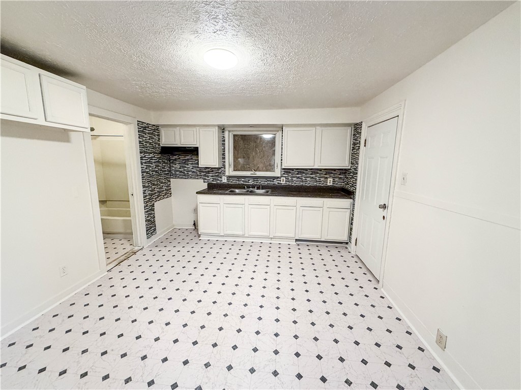 288 Orchard Street Rochester, NY 14606 - Photo 10 of 16