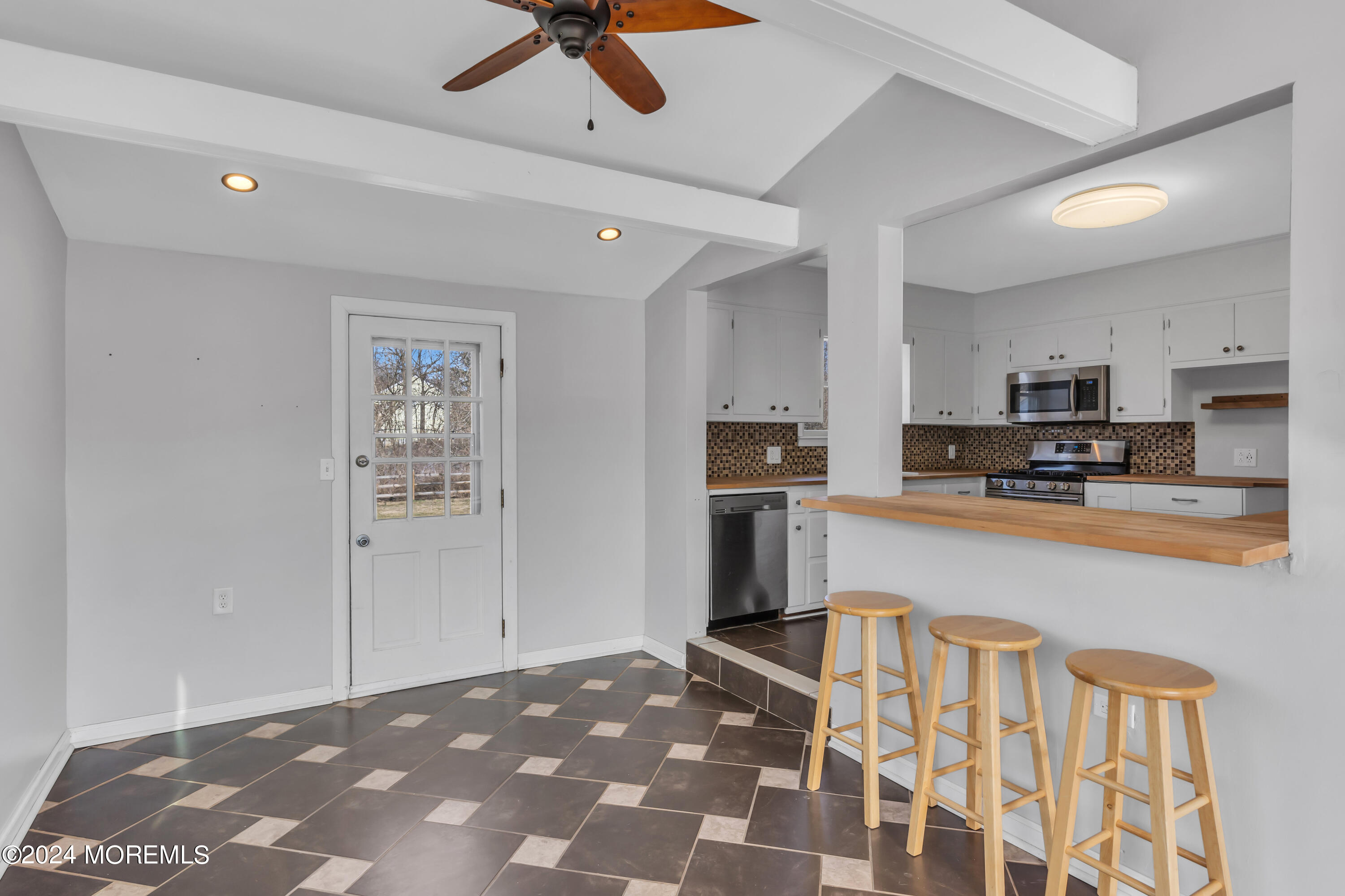 184 Burlington Path Road Cream Ridge, NJ 08514 - Photo 19 of 42 024_dsc02120
