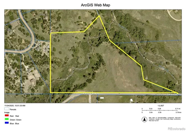 a picture of a bathroom