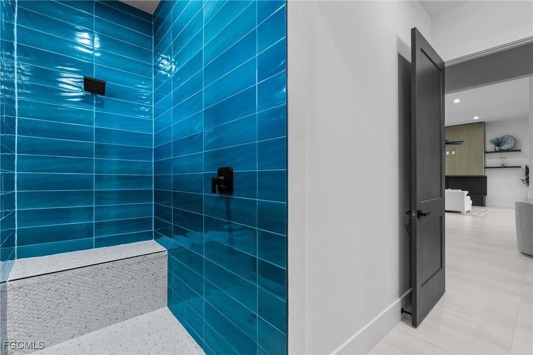 18190 Pioneer Road Fort Myers, FL 33908 - Photo 25 of 45 a view of a bathroom