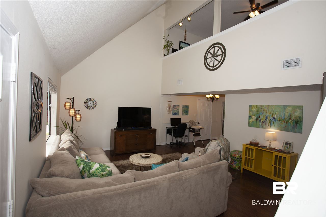 135 Country Club Drive Daphne, AL 36526 - Photo 2 of 30 Family room