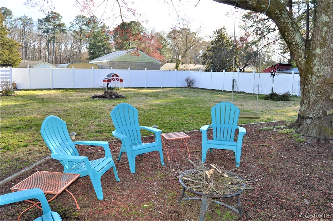 202 Riverside Drive Yorktown, VA 23692 - Photo 11 of 50 Gallery Image 11