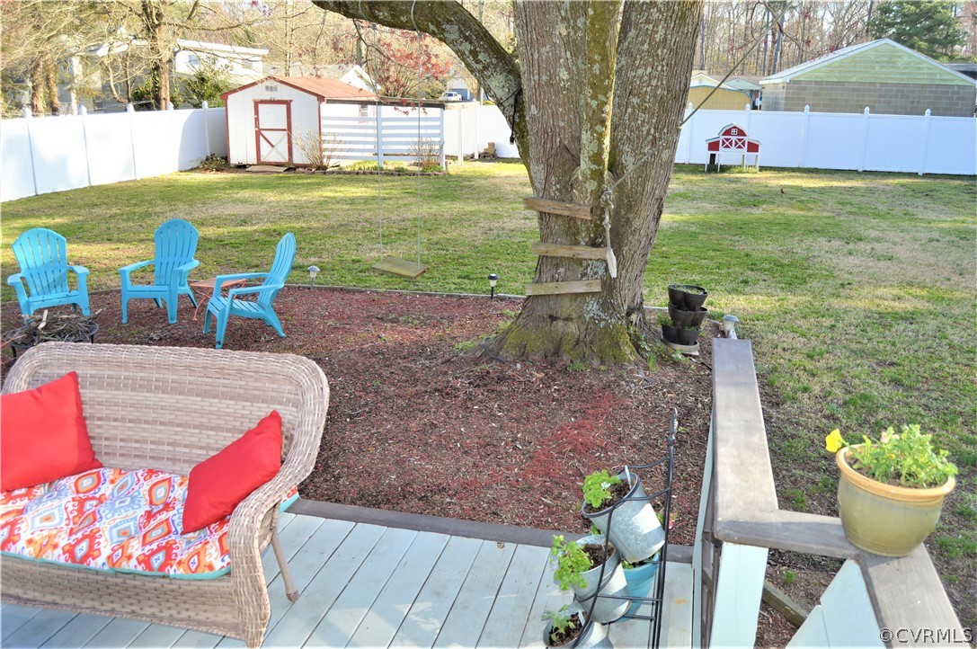 202 Riverside Drive Yorktown, VA 23692 - Photo 8 of 50 Gallery Image 8