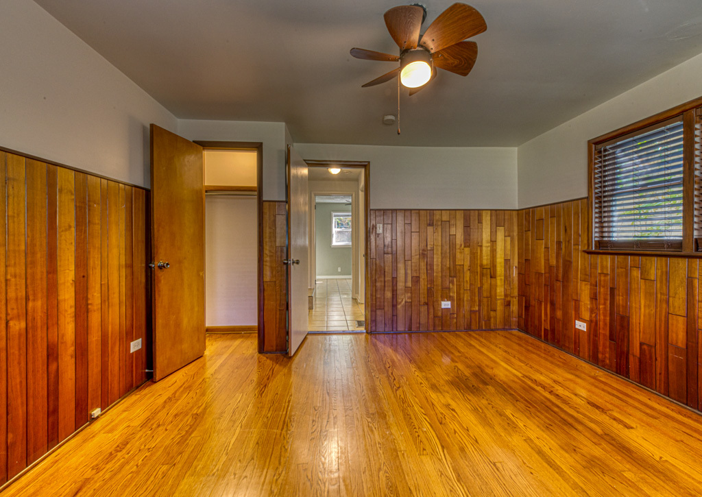 307 North Lake Street Gary, IN 46403 - Photo 14 of 38 a view of empty room with wooden floor