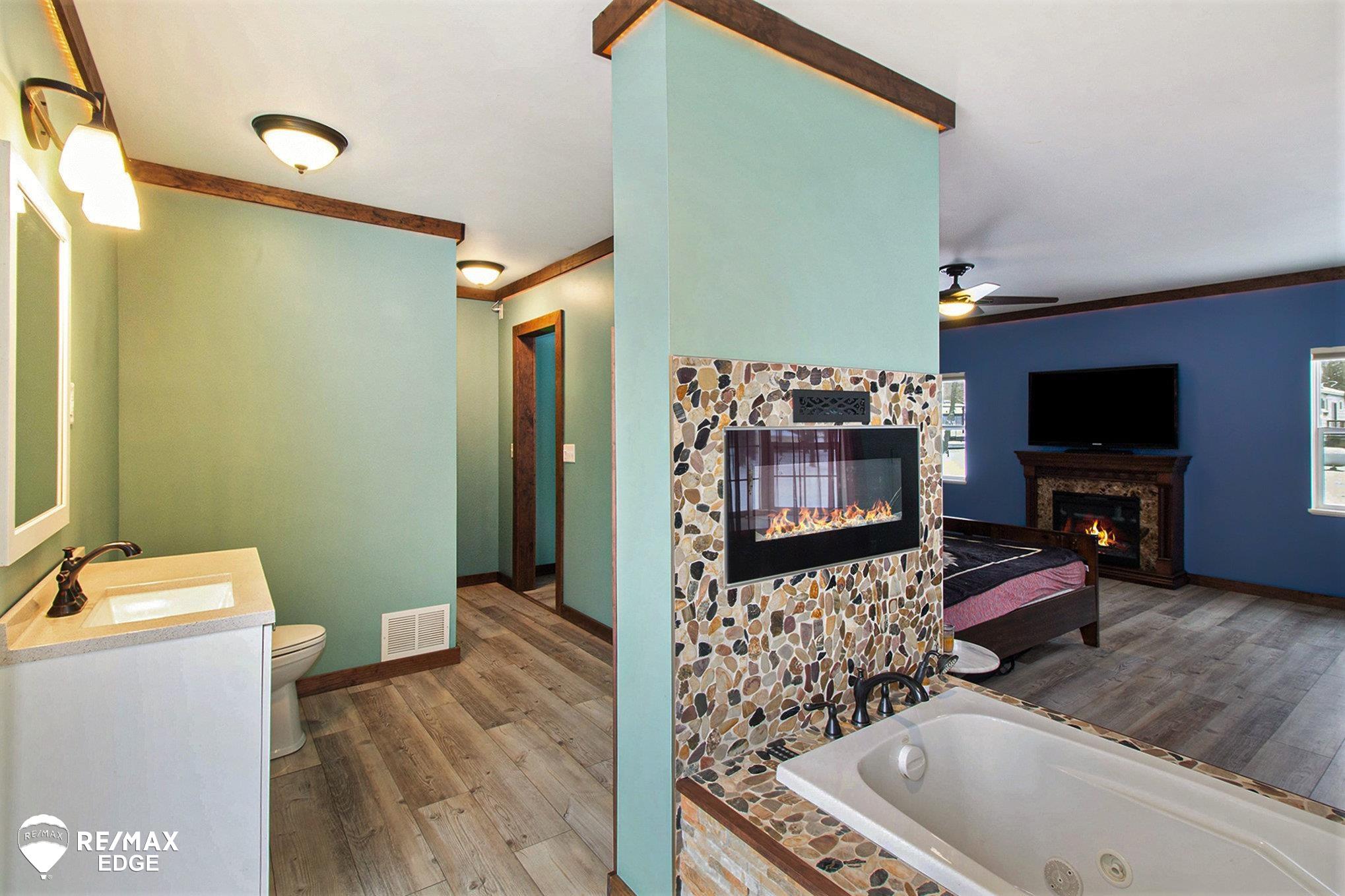 6326 East Dodge Road Mount Morris, MI 48458 - Photo 14 of 23 50128686-1776e3df-fdfc-4eb3-9aa6-40ee6de9d5f6.JPG