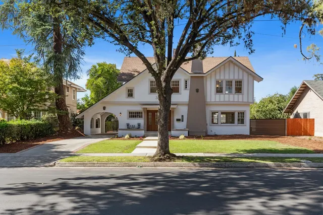 $845,000 | 1487 North Echo Avenue, Fresno, CA 93728