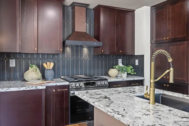 $835,000 | 1487 North Echo Avenue, Fresno, CA 93728