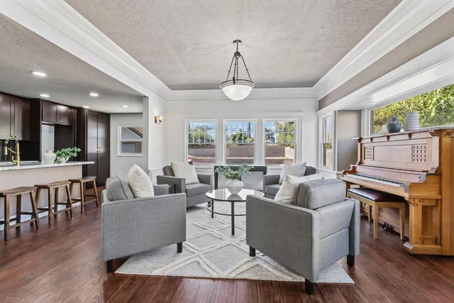 $835,000 | 1487 North Echo Avenue, Fresno, CA 93728