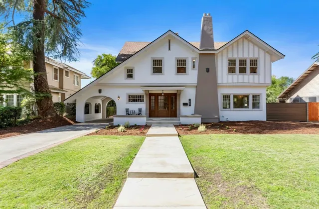 $835,000 | 1487 North Echo Avenue, Fresno, CA 93728