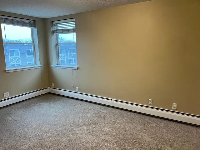$189,900 | 3150 Excelsior Boulevard, Unit 304, Minneapolis, MN 55416