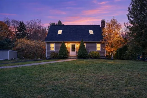 $525,000 | 4 North Meadow Lane, Charlton, MA 01507