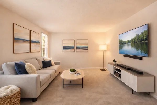 $525,000 | 4 North Meadow Lane, Charlton, MA 01507