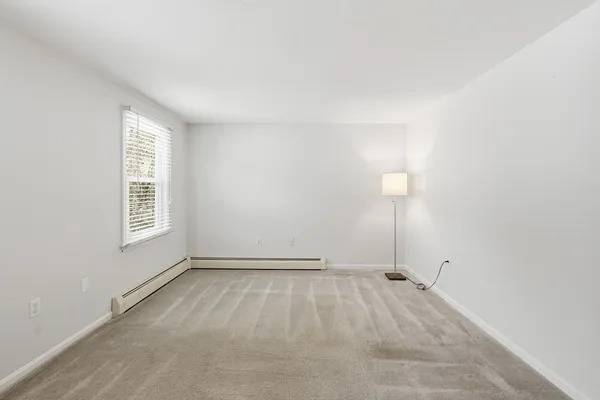 $525,000 | 4 North Meadow Lane, Charlton, MA 01507
