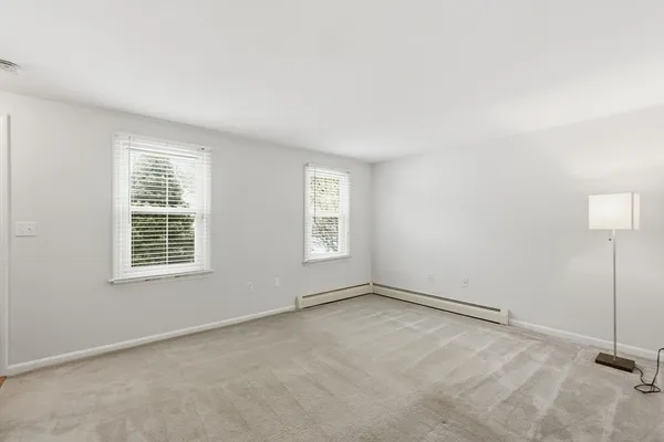 $525,000 | 4 North Meadow Lane, Charlton, MA 01507