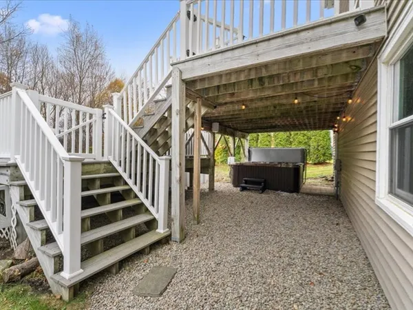 $525,000 | 4 North Meadow Lane, Charlton, MA 01507