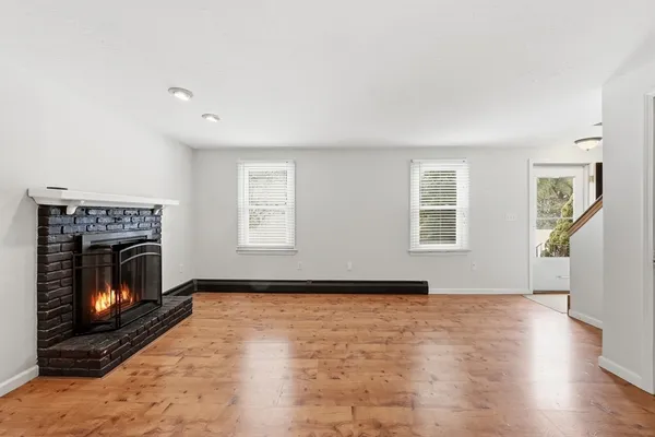 $525,000 | 4 North Meadow Lane, Charlton, MA 01507