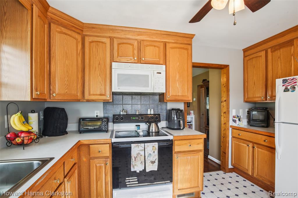 3414 Gregory Road Lake Orion, MI 48359 - Photo 8 of 55 Gallery Image 8