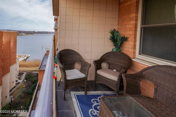 $3,300 | 28 Riverside Avenue, Unit 5J, Red Bank, NJ 07701