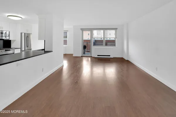 $3,300 | 28 Riverside Avenue, Unit 5J, Red Bank, NJ 07701