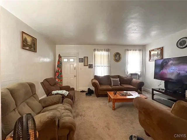 $124,900 | 1109 York Street, Utica, NY 13502