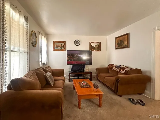 $124,900 | 1109 York Street, Utica, NY 13502