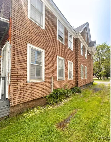 $124,900 | 1109 York Street, Utica, NY 13502
