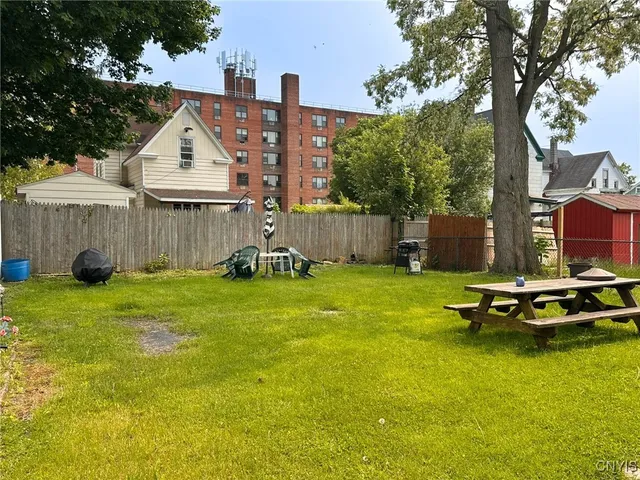 $124,900 | 1109 York Street, Utica, NY 13502