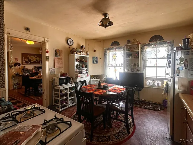 $124,900 | 1109 York Street, Utica, NY 13502