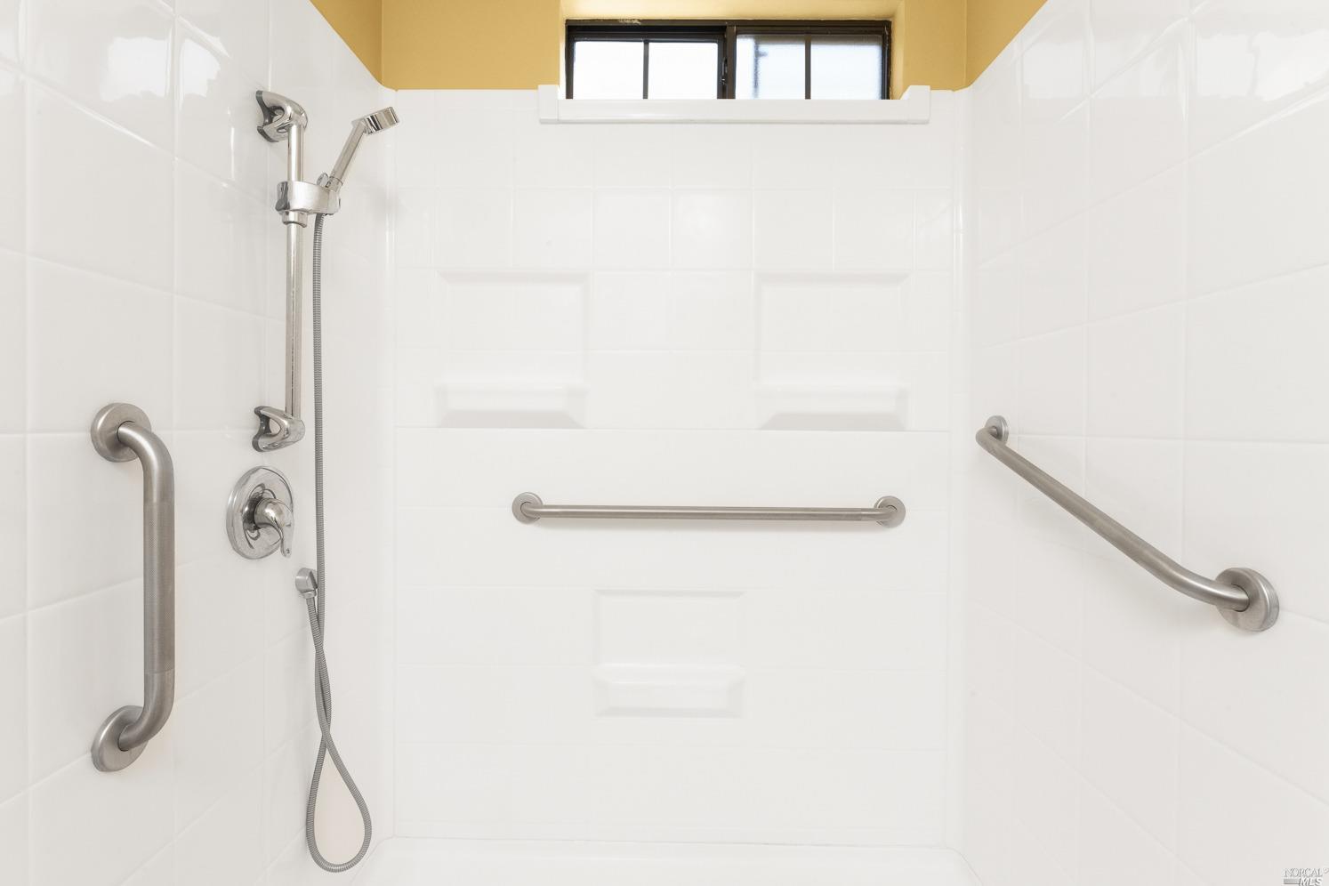 7216 Roxanne Lane Rohnert Park, CA 94928 - Photo 19 of 40 a bathroom with a shower