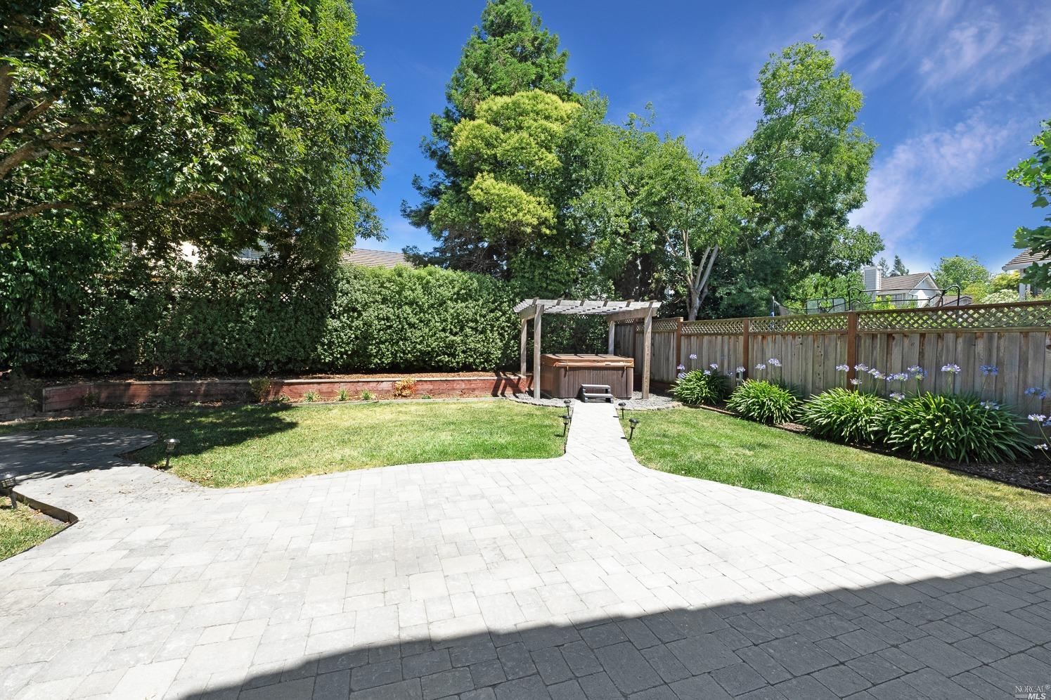 7216 Roxanne Lane Rohnert Park, CA 94928 - Photo 35 of 40 a view of a swimming pool with a yard