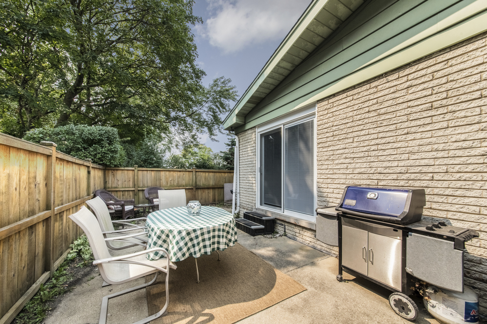 1901 Manor Lane Park Ridge, IL 60068 - Photo 18 of 18 a view of a patio with a table and chairs