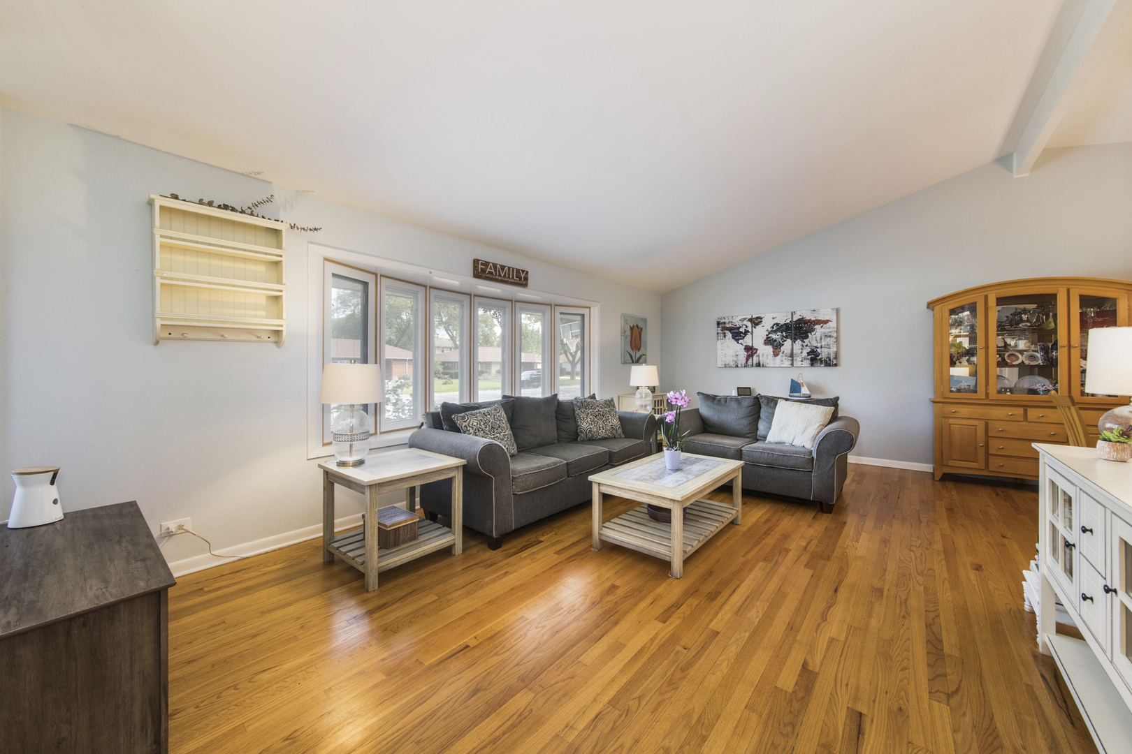 1901 Manor Lane Park Ridge, IL 60068 - Photo 3 of 18 a living room with furniture and wooden floor