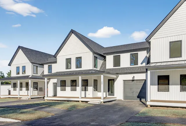 $649,000 | 20 Fairway Commons Drive, Unit 2, Gorham, ME 04038