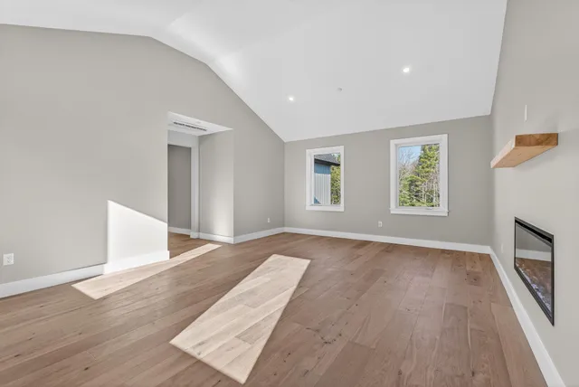 $649,000 | 20 Fairway Commons Drive, Unit 2, Gorham, ME 04038