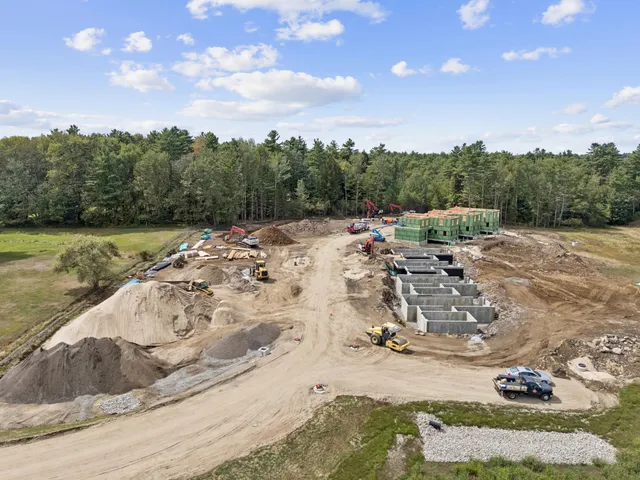 $649,000 | 20 Fairway Commons Drive, Unit 2, Gorham, ME 04038