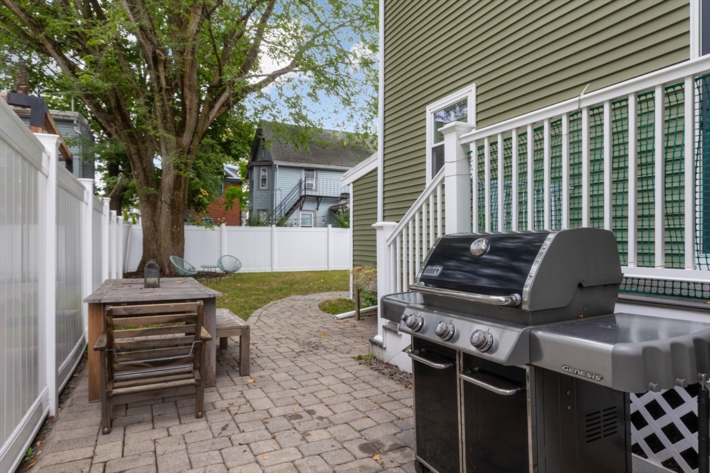 65 Concord Avenue, Unit 2 Somerville, MA 02143 - Photo 17 of 20