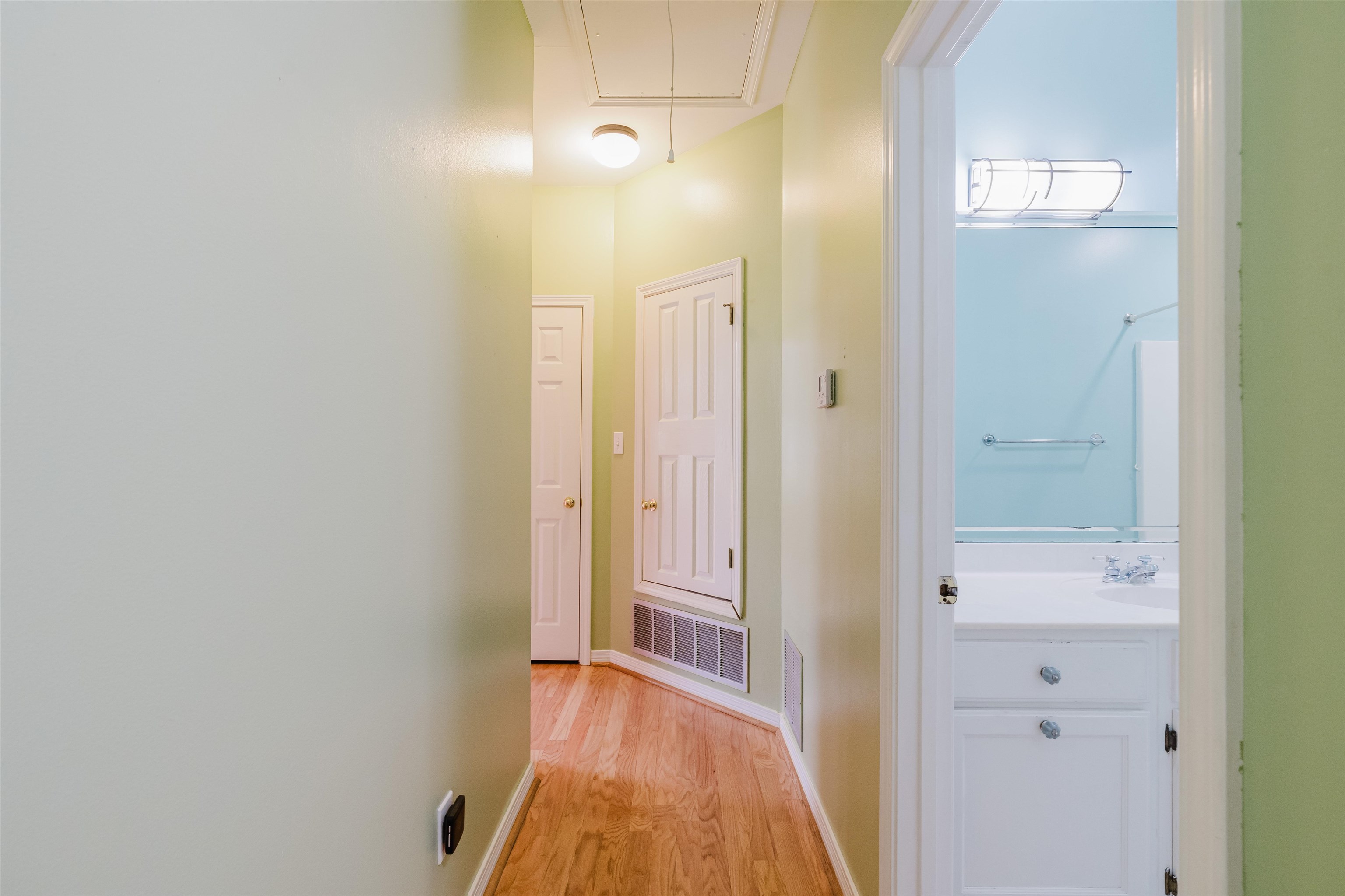 19711 Hunters Loop Fairhope, AL 36532 - Photo 32 of 49 Hallway