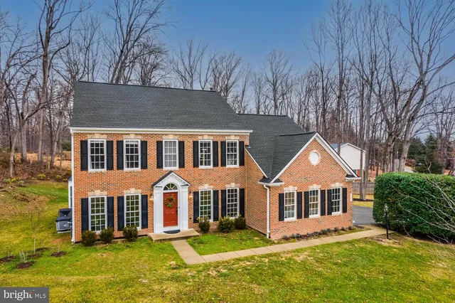 $850,000 | 7101 New Kensington Court, Warrenton, VA 20187