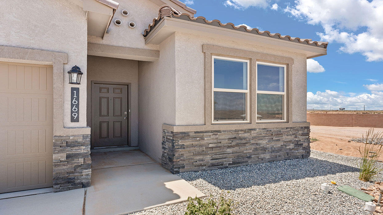 4229 Peakview Loop Northeast Rio Rancho, NM 87144 - Photo 7 of 26 Gallery Image 7