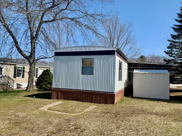 $52,000 | 2819 North Sandy Drive, Unit 558, Ludington, MI 49431