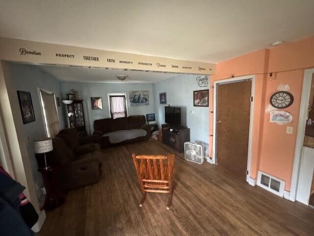 1018 5th Street Three Rivers, MI 49093 - Photo 6 of 16 5TH Living room 1