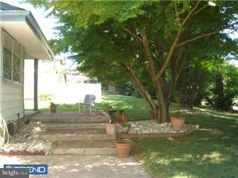 9279 Darlington Road Philadelphia, PA 19115 - Photo 11 of 12 Gallery Image 11