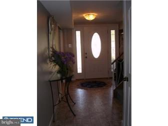 9279 Darlington Road Philadelphia, PA 19115 - Photo 5 of 12 Gallery Image 5