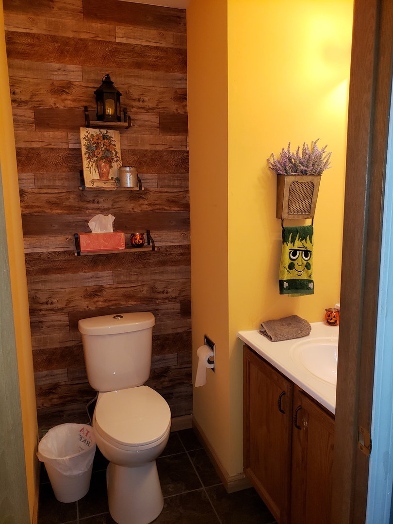 1360 Ridge Road South Elgin, IL 60177 - Photo 9 of 18