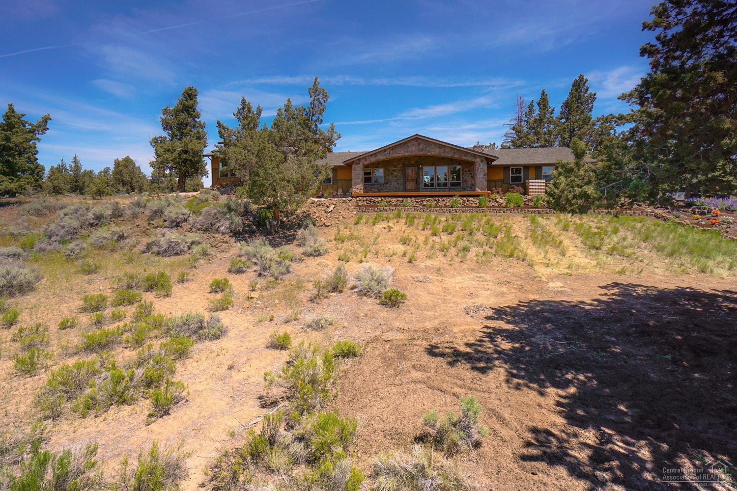 64696 McGrath Road Bend, OR 97701 - Photo 3 of 25 Incredible privacy and mountain views.