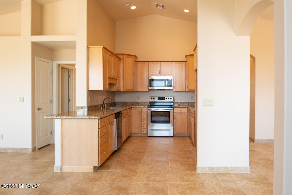 1504 Ola Court Rio Rico, AZ 85648 - Photo 5 of 27